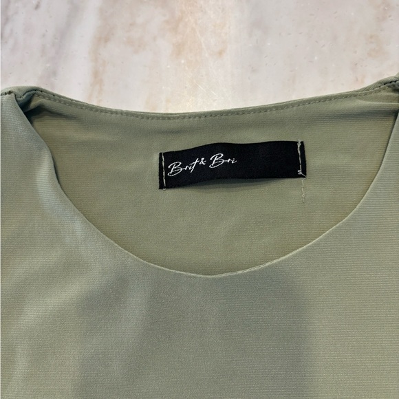 Like New Size Small Sage Green Brit & Bri Tank Top - Picture 2 of 4